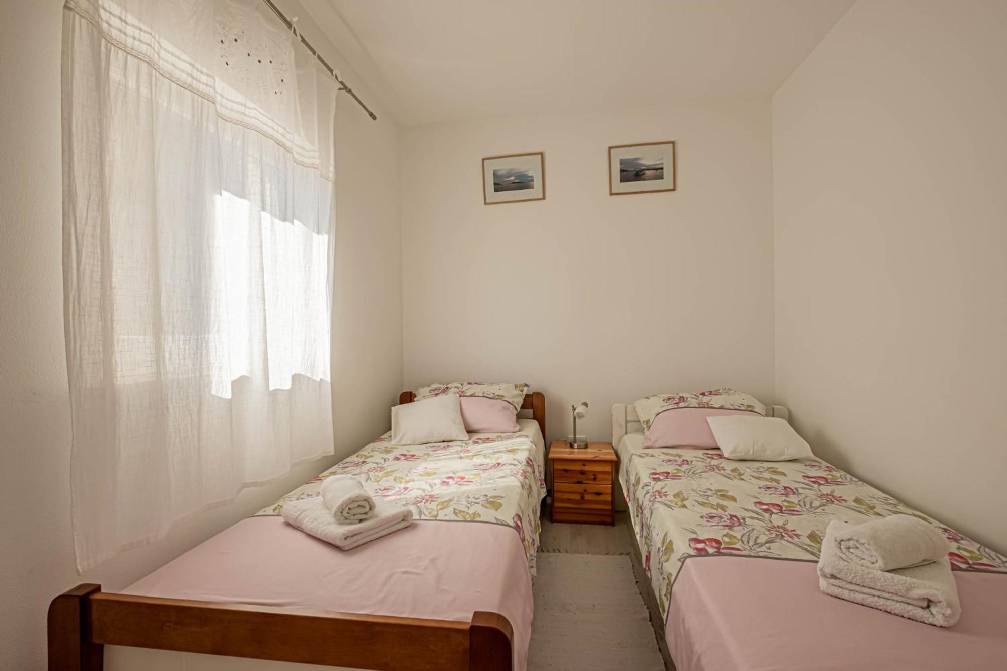 Vito & Maria Eco Friendly Accommodation Banjole Exterior foto